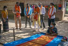 পাহাড়ি জনগোষ্ঠীর জীবনমান উন্নয়নে বিভিন্ন কার্যক্রম পরিদর্শনে আমেরিকার রাষ্ট্রদূত মিলার।