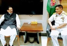 সিটি মেয়রের সাথে চট্টগ্রাম নৌ এরিয়া কমান্ডার এর সৌজন্য সাক্ষাৎ।