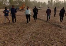 ছাড়পত্র-মানপত্র কিছুই নেই। চট্টগ্রামে গুড়িয়ে দেওয়া হল অবৈধ ইটভাটা।