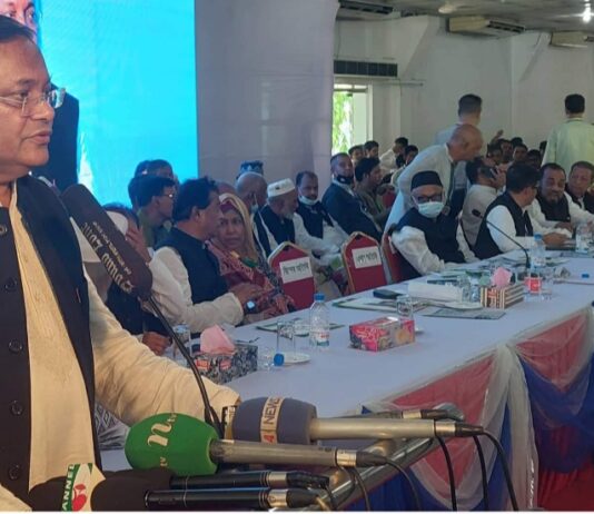 নিজেরা কিভাবে পালাবেন সেটির পথ খুঁজুন, বিএনপিকে তথ্যমন্ত্রী